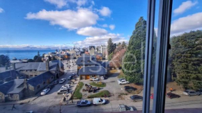 Dto Triskel con vista al lago San Carlos De Bariloche